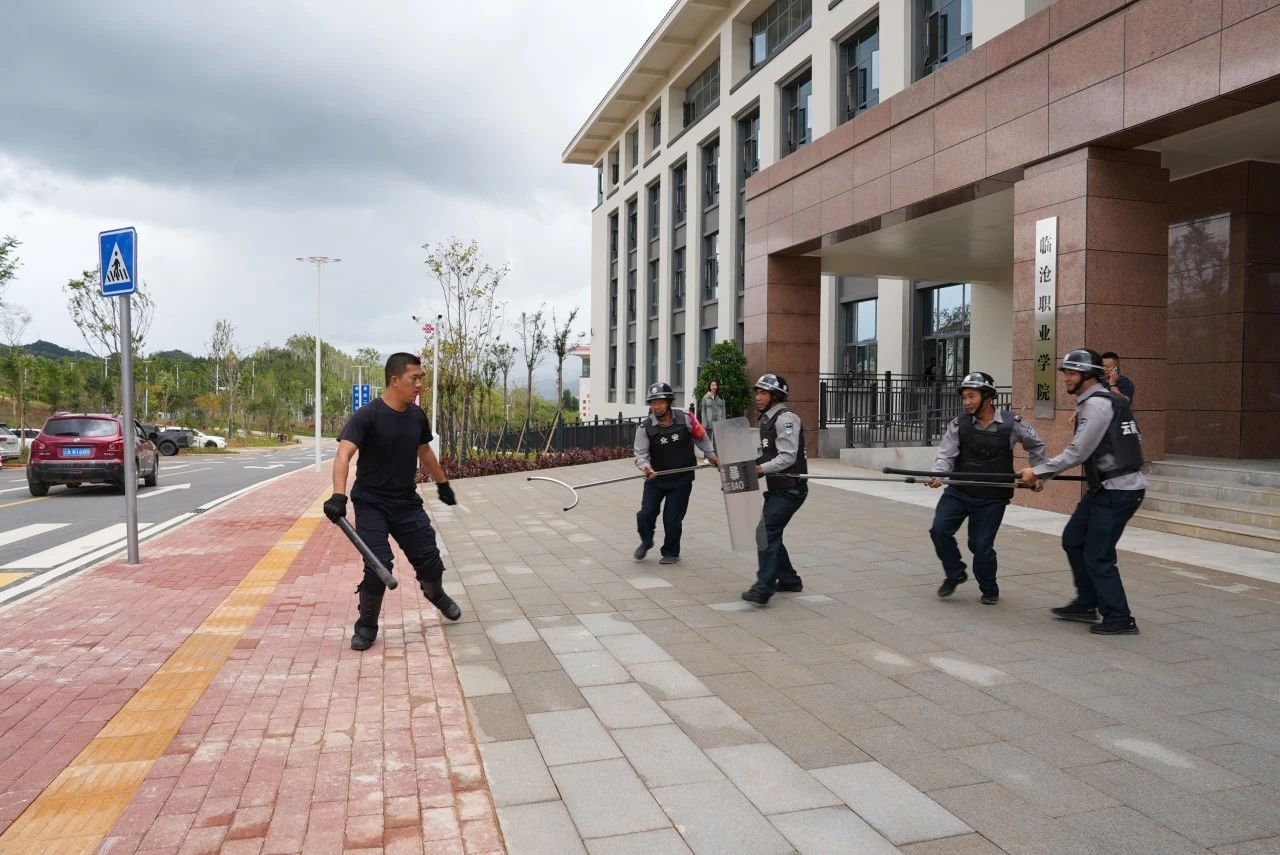 Ky开元集团开展反恐防暴演练