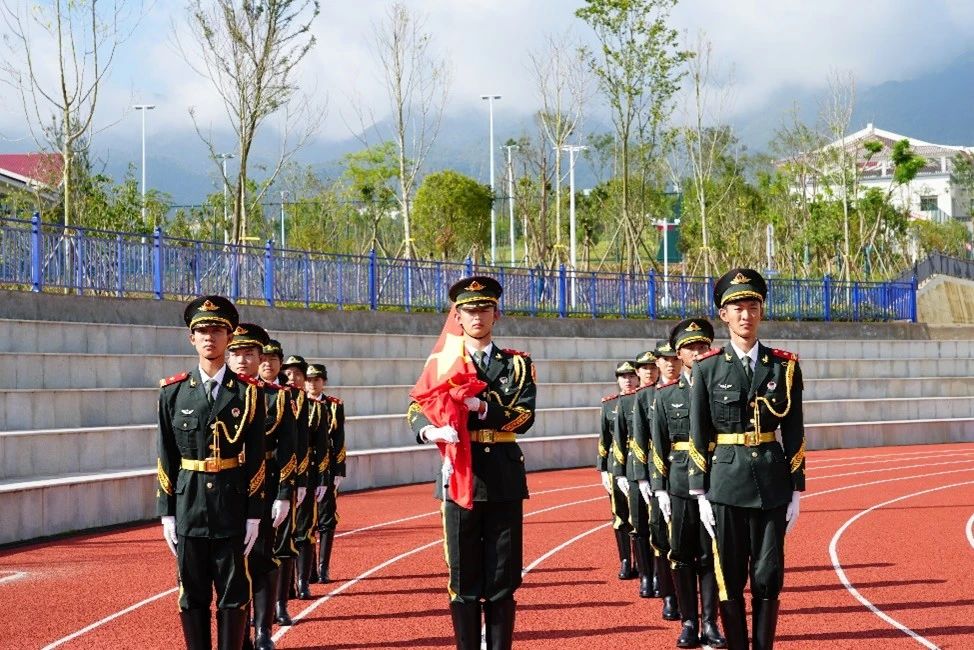 Ky开元集团举行周一升旗仪式