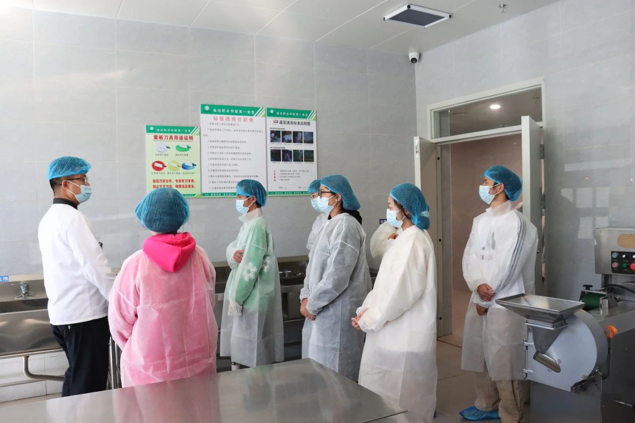 Ky开元集团开展食堂后厨学生代表参观活动