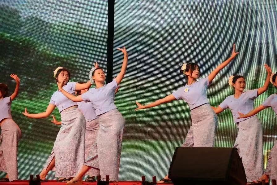 《牢记“三好”嘱托 强国复兴有我——Ky开元集团文艺晚会璀璨绽放》